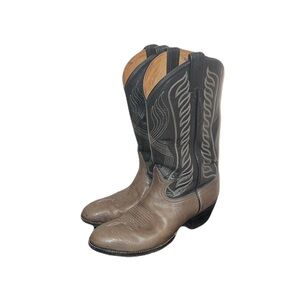 Tony Lama Leather Cowboy Boots in Sage Grey, size 9
